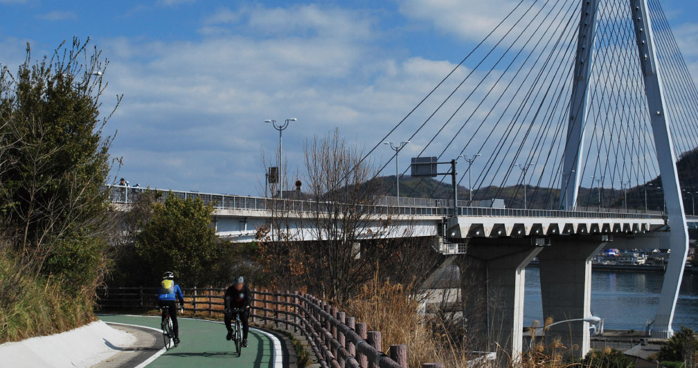 Ikuchi Bridge (Ikuchi-bashi)