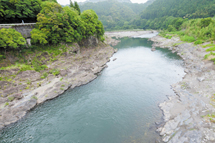 清流をたたえる那賀川