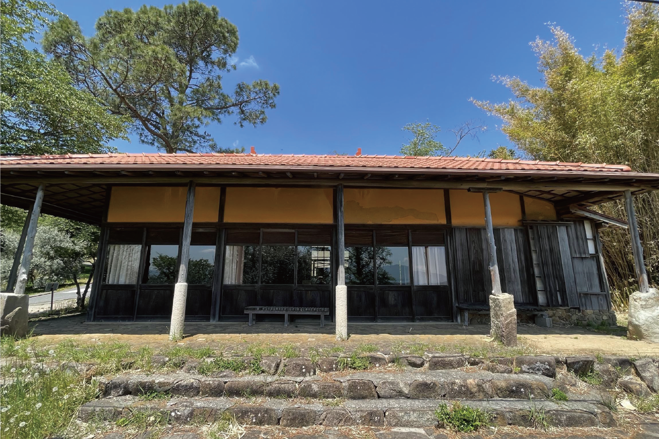 佐竹徳のアトリエ「赤屋根」