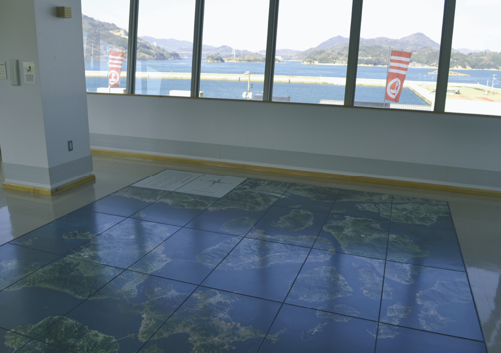 展望室「しまなみ空中散歩」