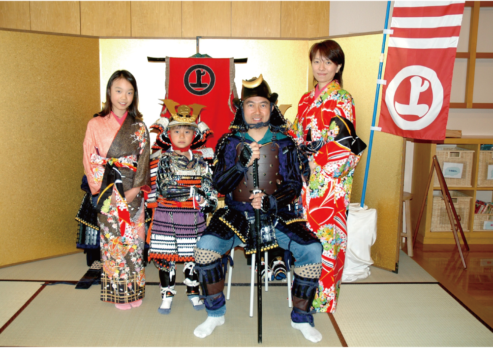 甲冑や小袖の着付け体験（無料）