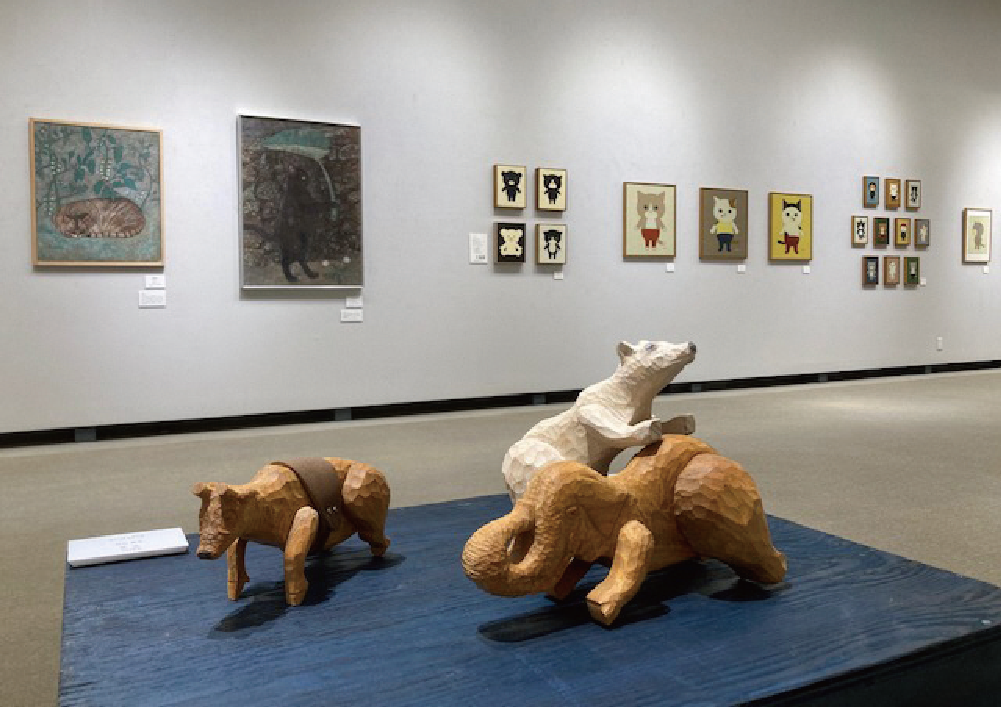 高知ゆかりの作家と協力し、様々な企画展を開催している。