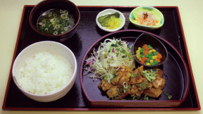 ガーリックチキン定食