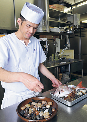 料理部長の村越高広さん