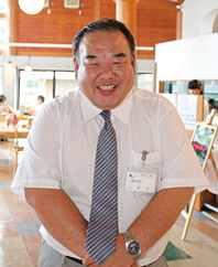 井上さんは、大阪本社の有名ホテルの出身