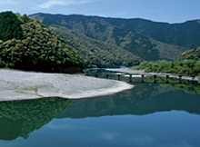 岩間沈下橋