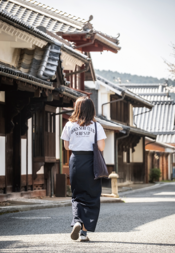 建物が秘めている歴史を感じながら歩く