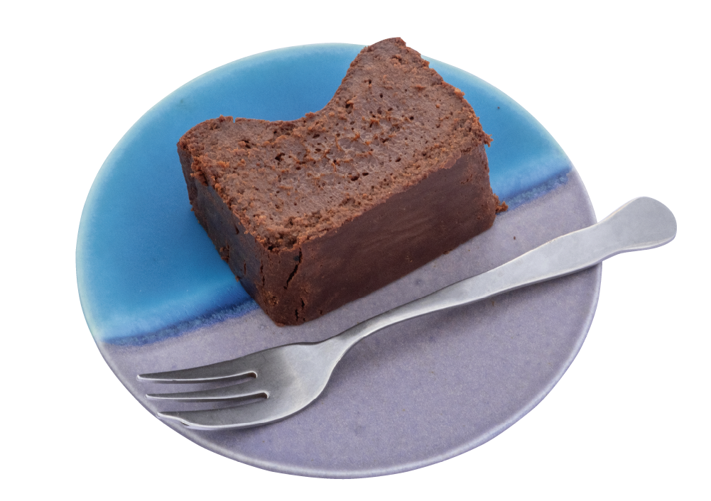 濃厚なチョコレートの味わいと、滑らかな食感の「テリーヌショコラ（605円）」。「ホットチョコレート（660円）」と「アイスショコラ（715円）」はいずれもしっかりと苦味が楽しめる、大人向けのドリンク。