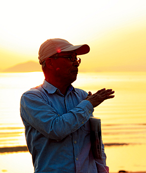 「海ホタルおじさん」こと西山恵司さん