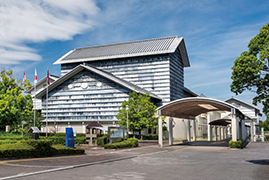 高知県立美術館