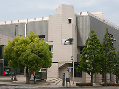 岡山県立美術館